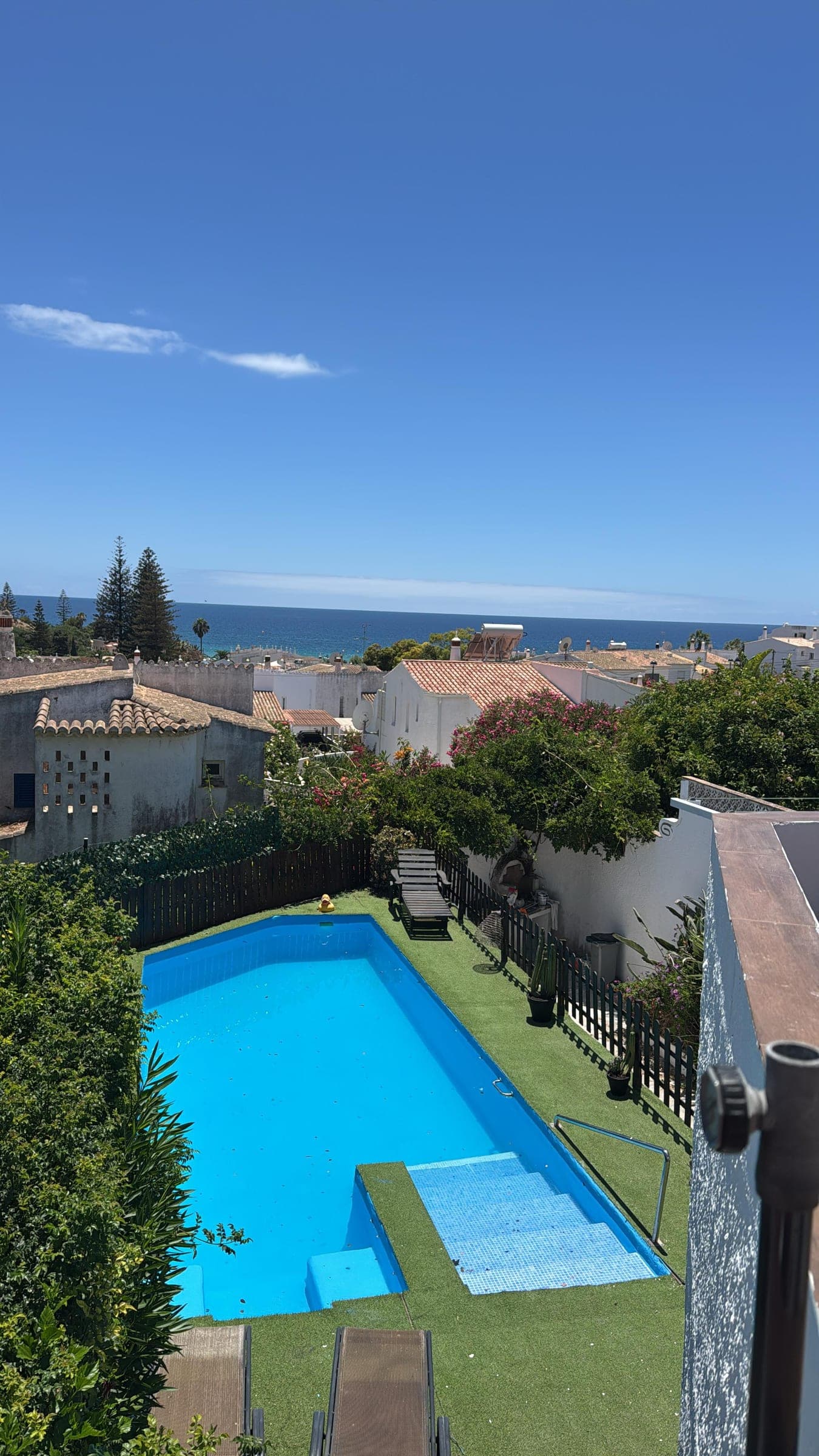 Piscina & terraços